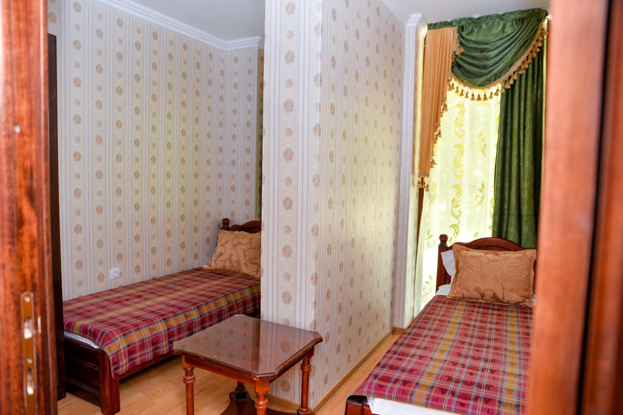 Edy'S Royal Predeal Hotel Bagian luar foto