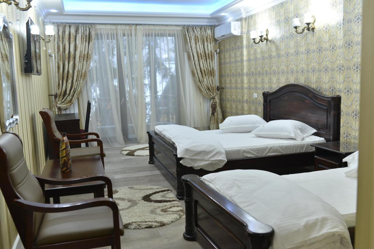 Edy'S Royal Predeal Hotel Bagian luar foto